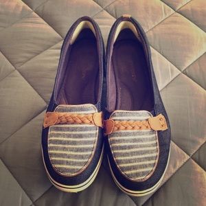 Grasshoppers Ortholite slip on loafers 8.5